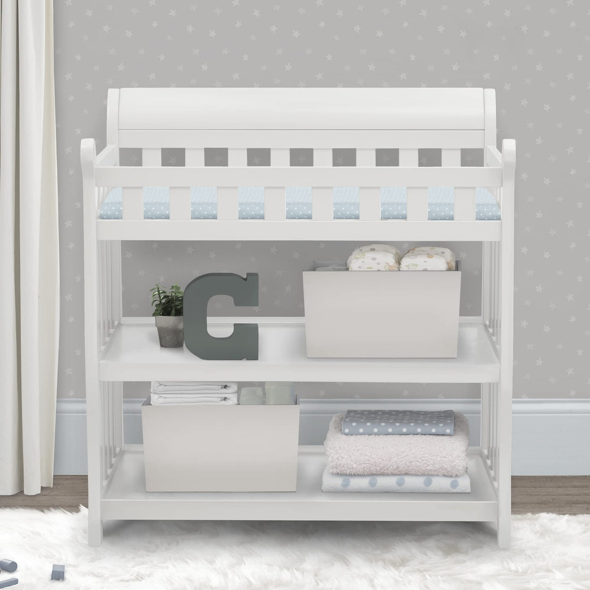 White Changing Table with Changing Pad H880