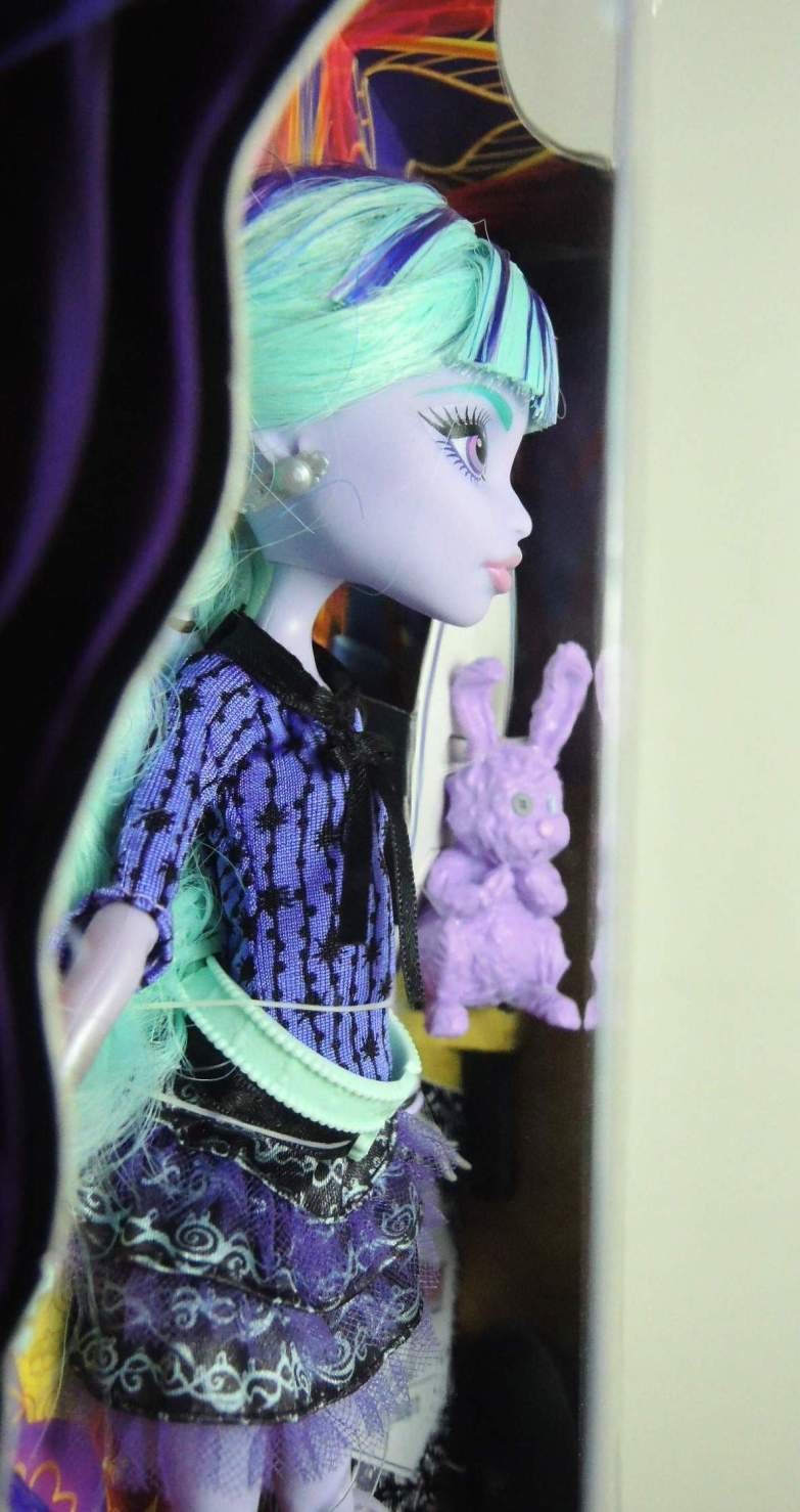 Doll L590