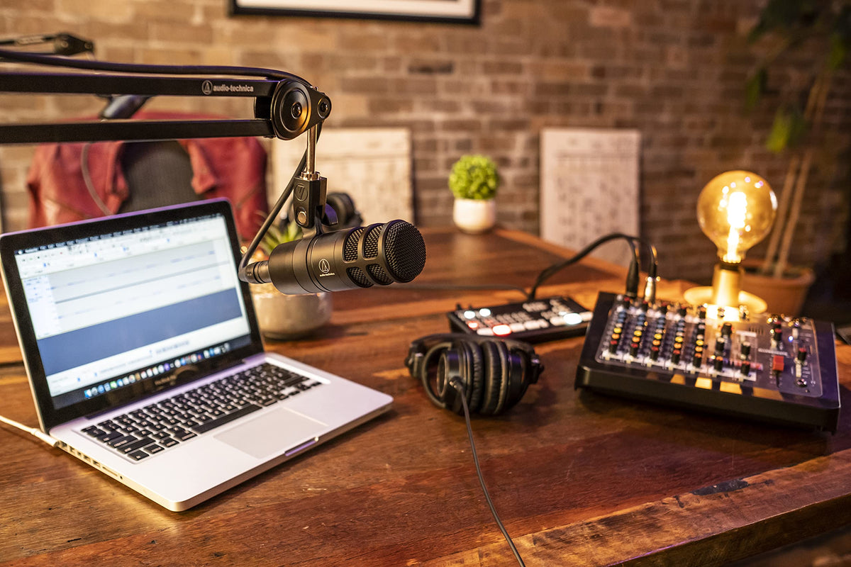 Hypercardioid Dynamic Podcast Microphone G278855